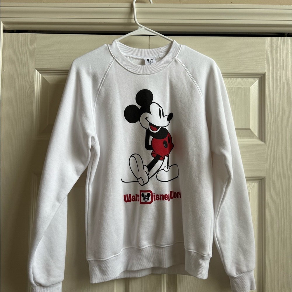NWOT Walt Disney World White Mickey Mouse Sweater Size Small